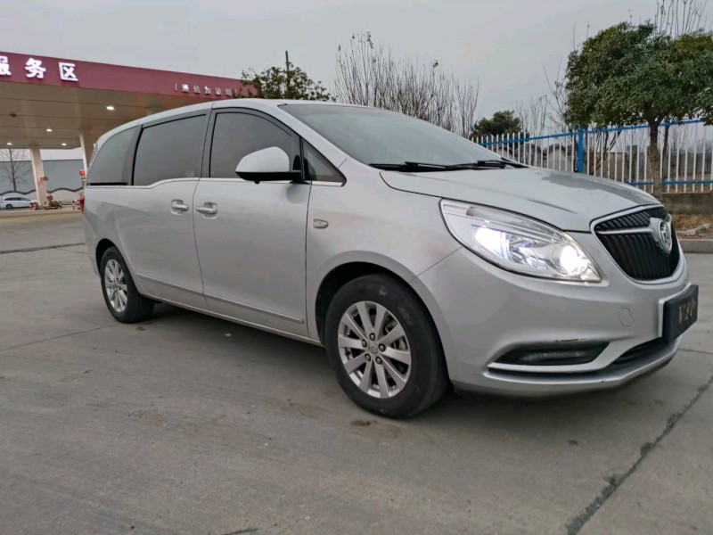 徐州19年别克GL82