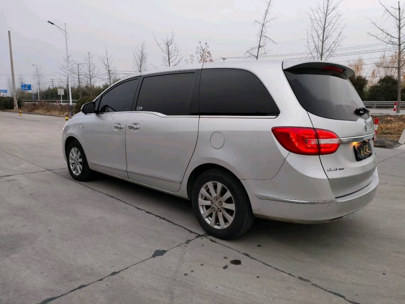 徐州19年别克GL84