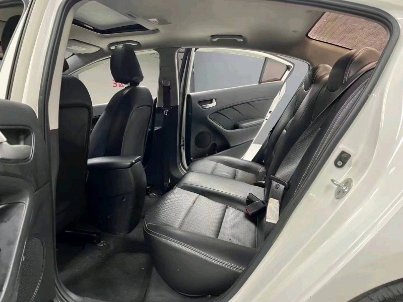 成都19年起亚K37