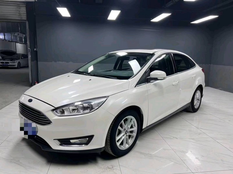 成都16年福特福克斯2