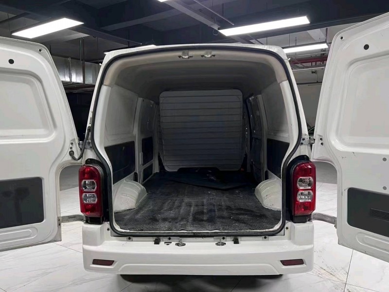 成都22年长安汽车之星4