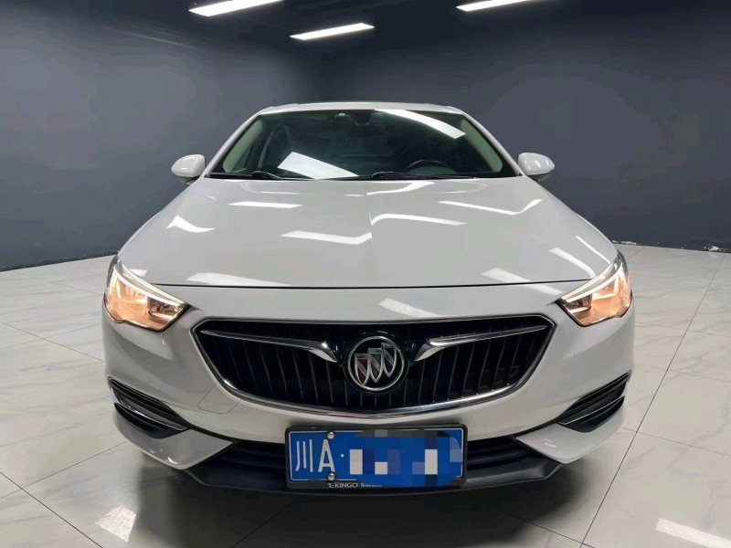 成都18年别克君威1