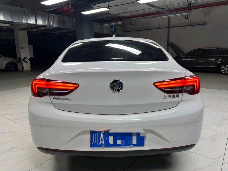 成都18年别克君威6