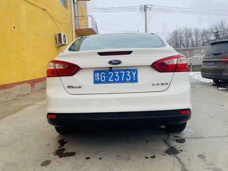 保定13年福特福克斯3