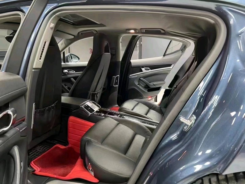 成都13年保时捷帕拉梅拉5