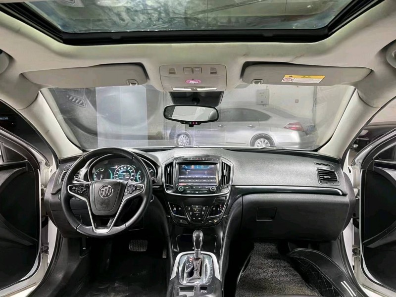 成都15年别克君威5