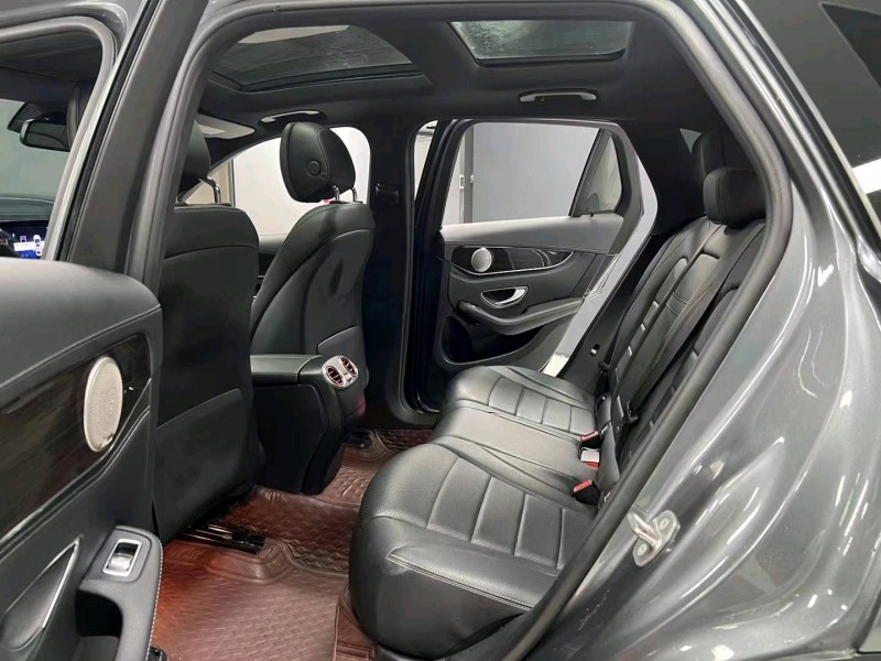 成都17年奔驰GLC9