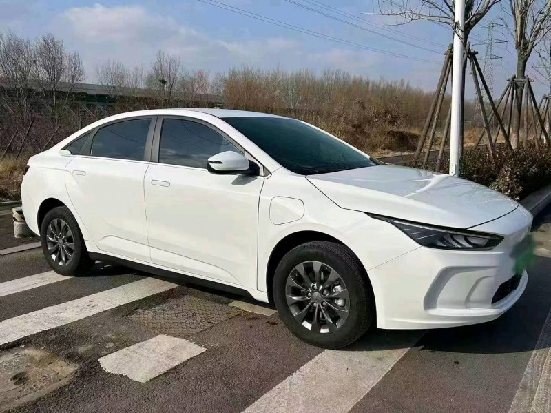 济南23年吉利几何2