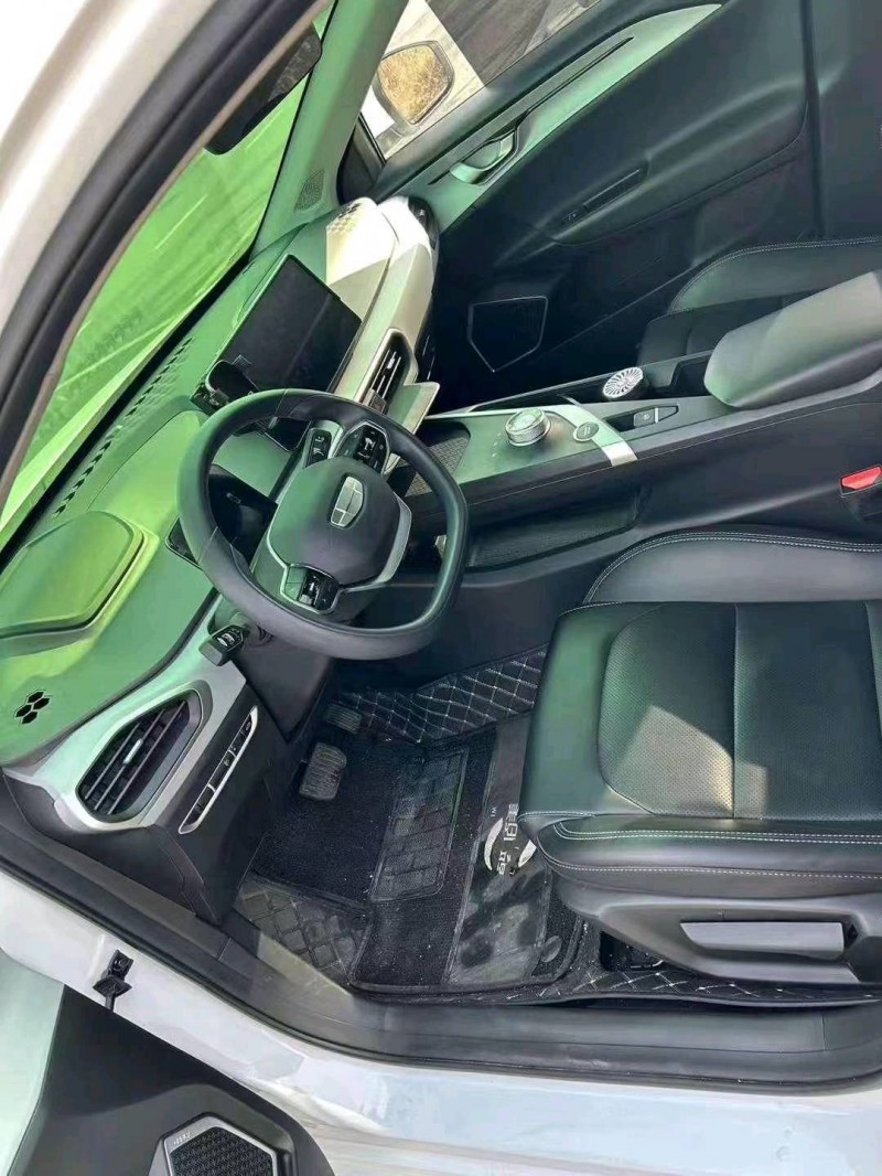 济南23年吉利几何4