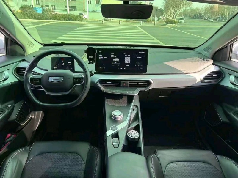 济南23年吉利几何5