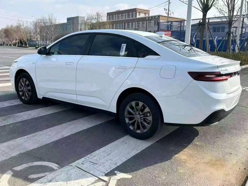 济南23年吉利几何7