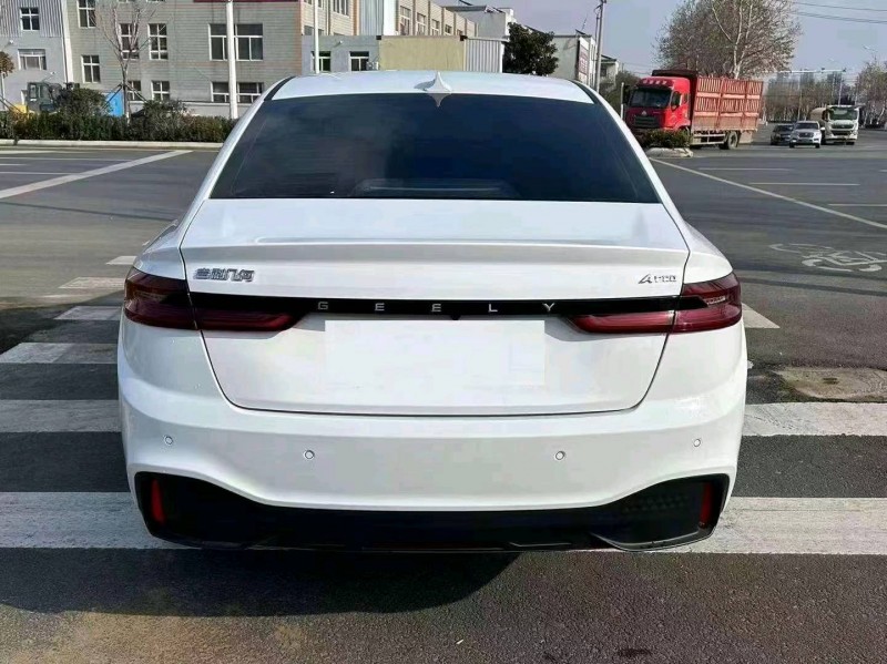 济南23年吉利几何8