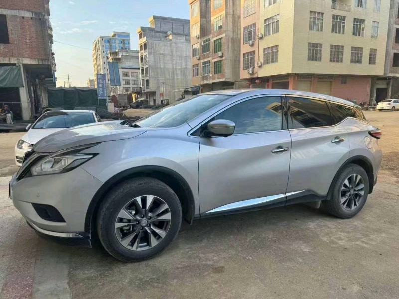 佛山19年日产楼兰2