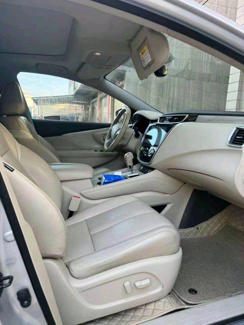 佛山19年日产楼兰7