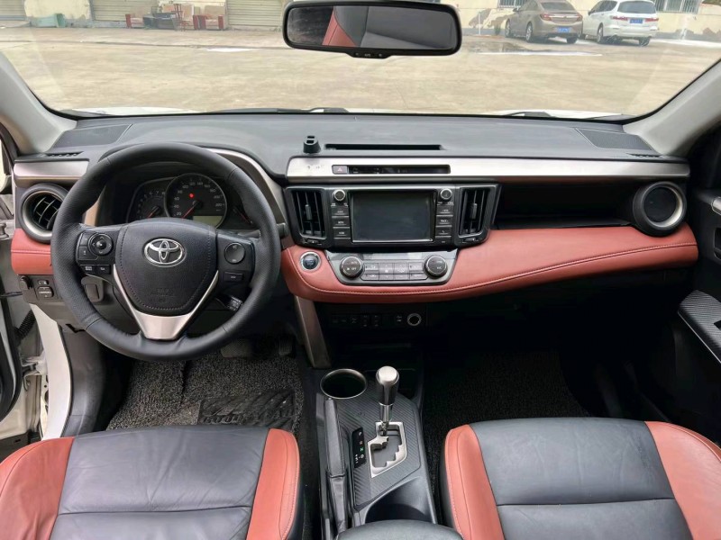 徐州16年丰田RAV4荣放4