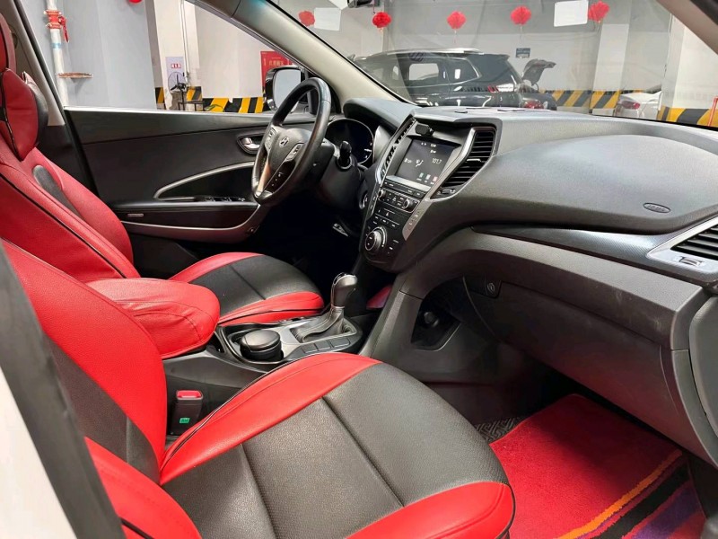 成都17年现代新胜达6