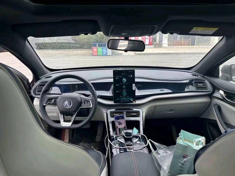 重庆23年比亚迪秦6