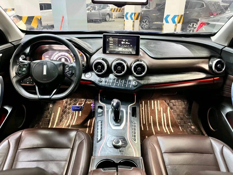 成都19年长城汽车WEY VV75