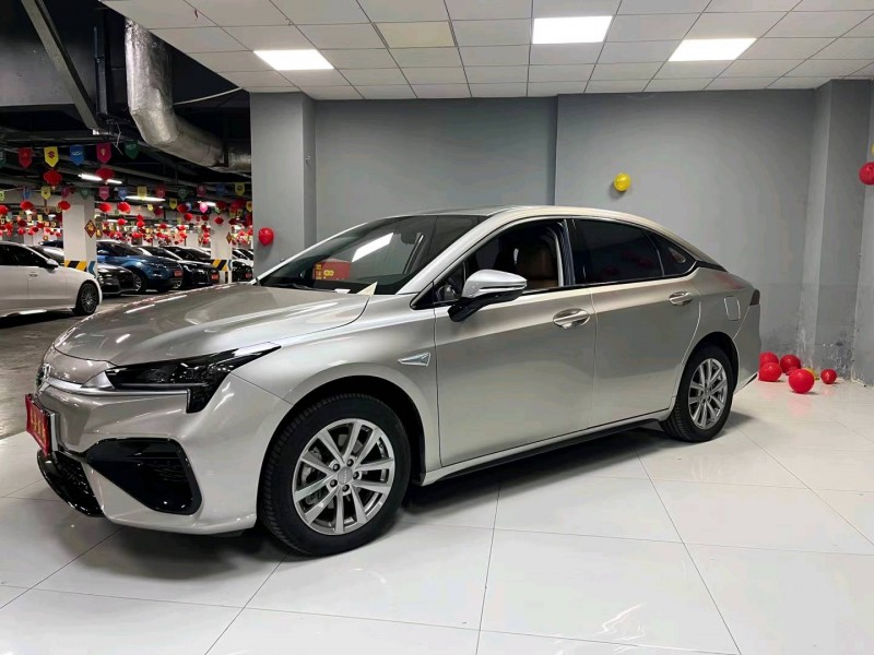 成都23年传祺埃安S3