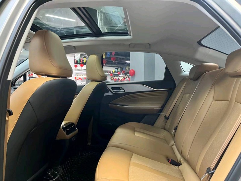 成都23年传祺埃安S8