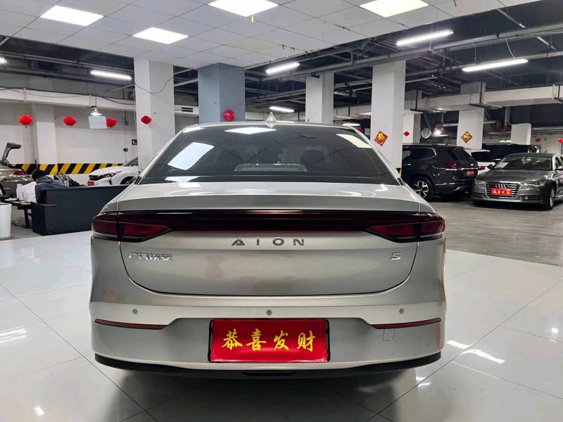 成都23年传祺埃安S9