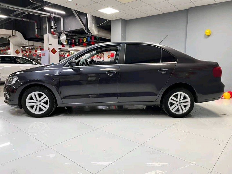 成都17年大众捷达2