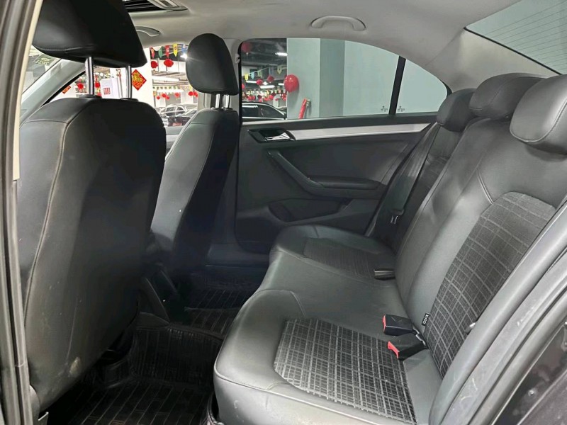 成都17年大众捷达8