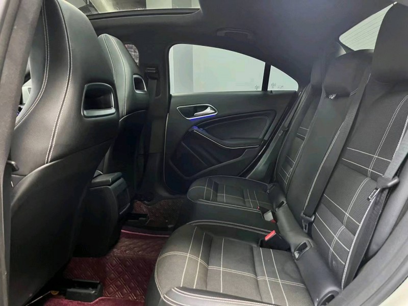 成都16年奔驰CLA7