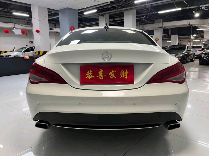 成都16年奔驰CLA8