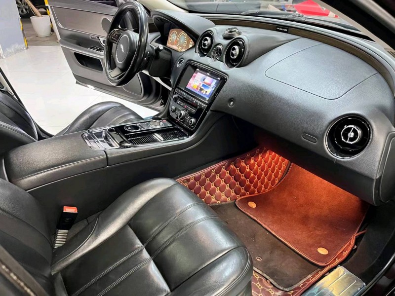 成都17年捷豹XJL5