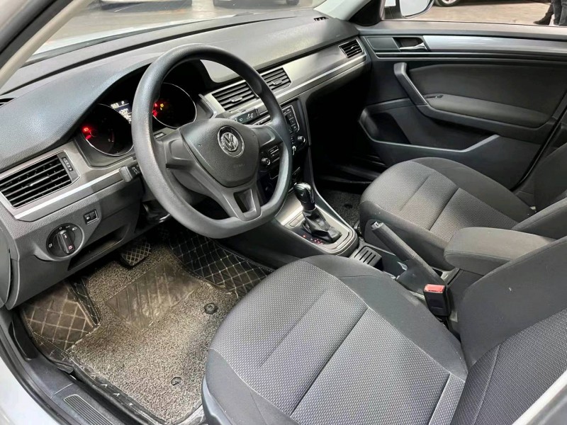 成都17年大众宝来7