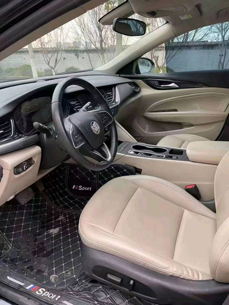 枣庄21年别克君威7