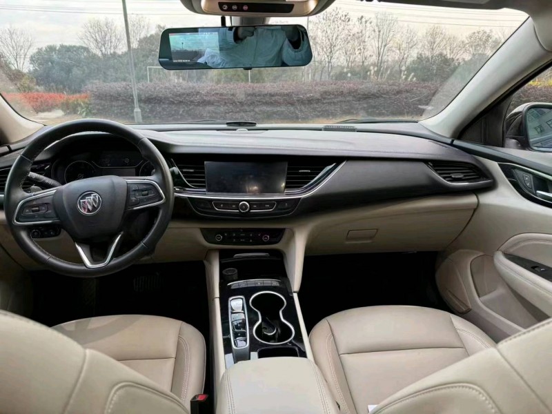 苏州20年别克君威9