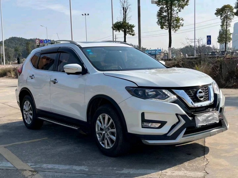 湘潭18年日產奇駿2
