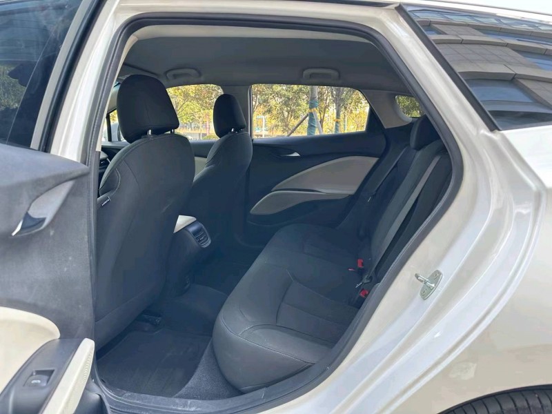 枣庄21年别克velite67