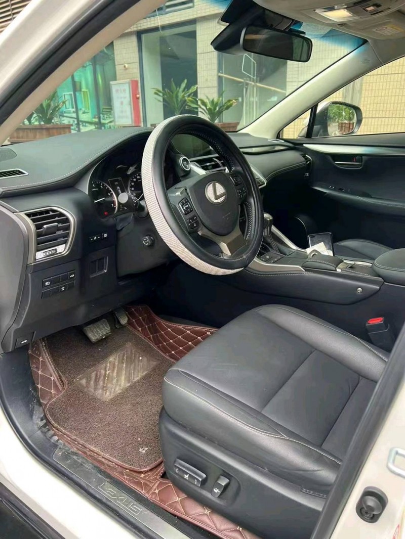 珠海18年雷克萨斯NX4