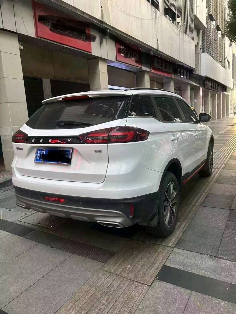 苏州21年吉利博越5