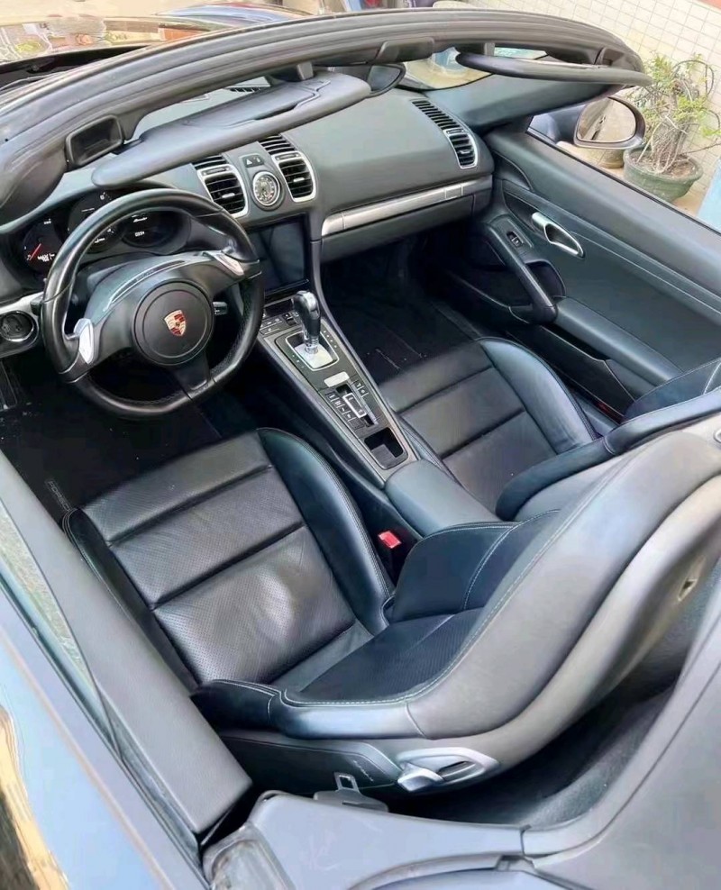 广州17年保时捷Boxster5