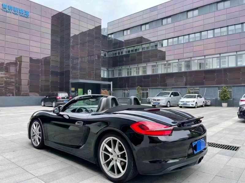 广州17年保时捷Boxster7