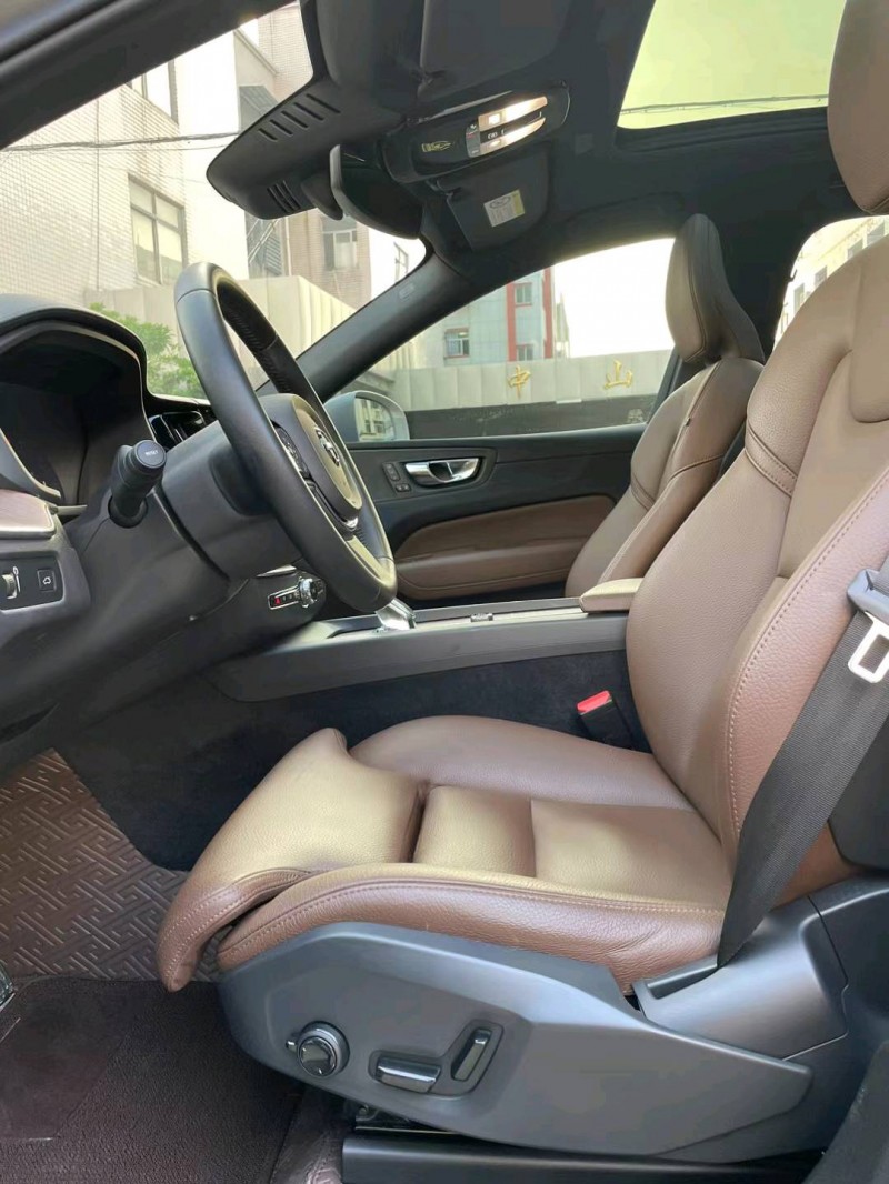 中山22年沃尔沃XC608