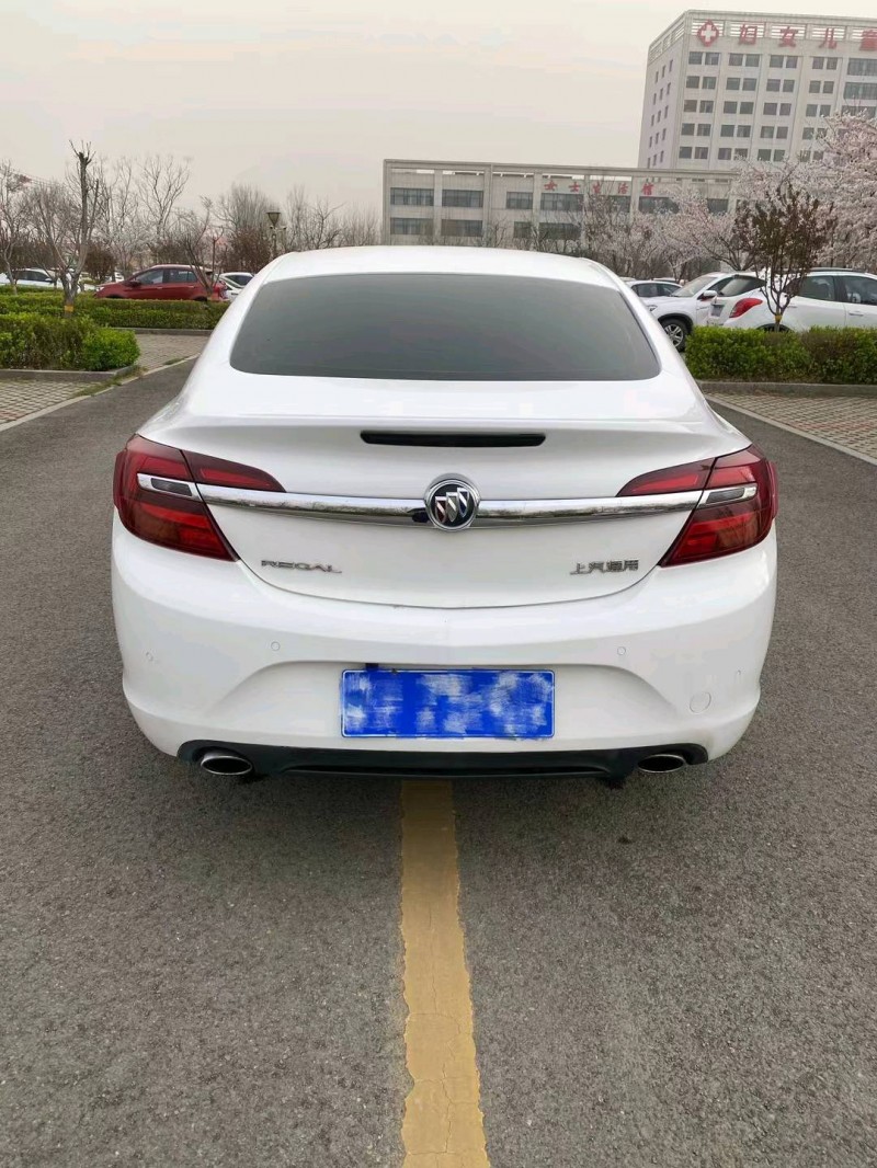 潍坊16年别克君威9