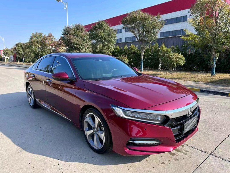 盐城18年本田雅阁3