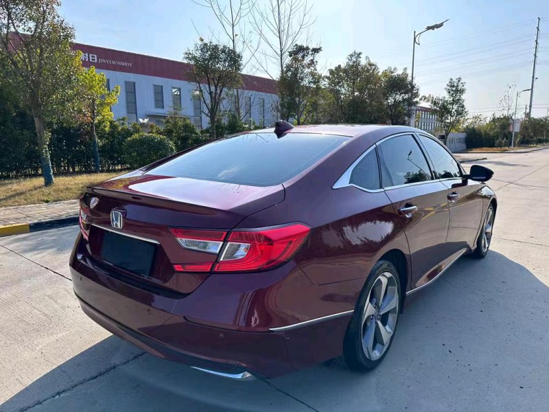 盐城18年本田雅阁9
