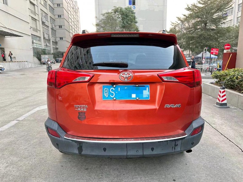 广州14年丰田RAV4荣放9