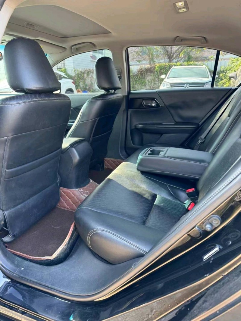 广州16年本田雅阁5