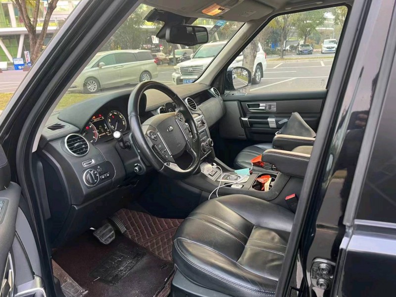 重庆16年路虎发现3