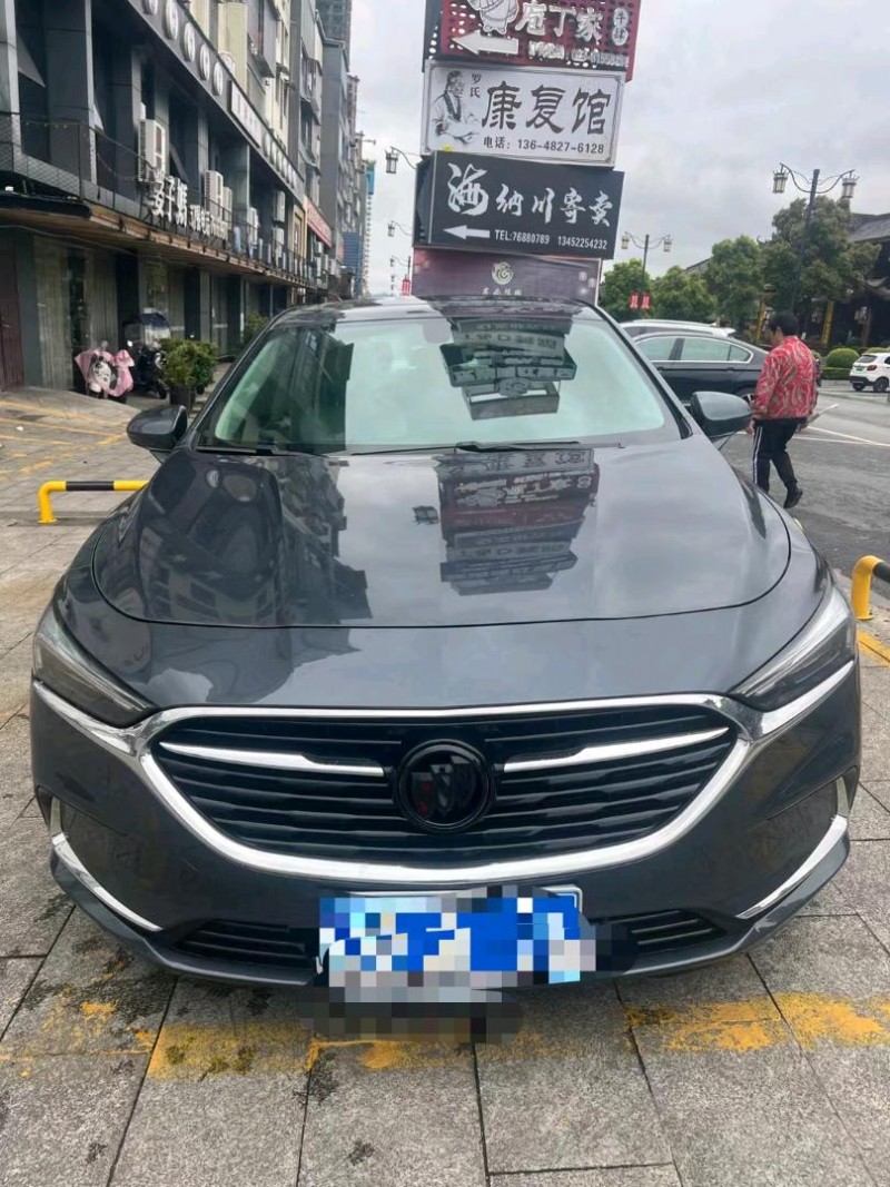 重庆20年别克君越1