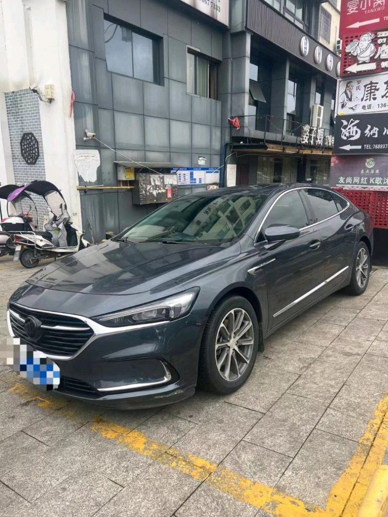 重庆20年别克君越5