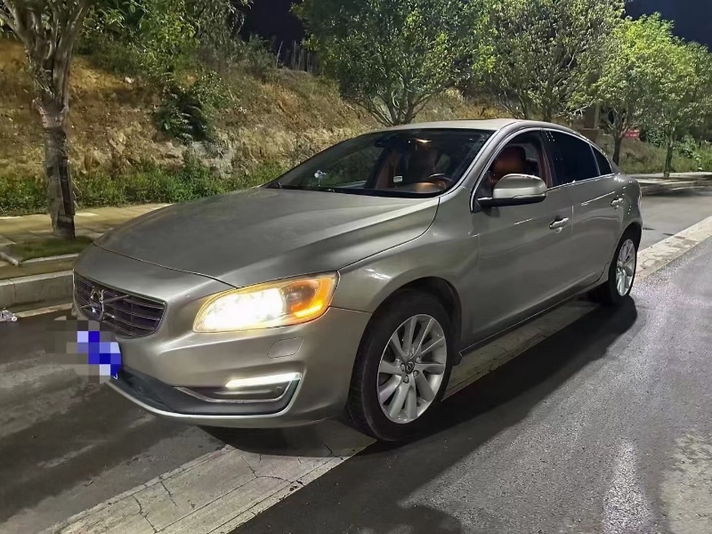 大同14年沃爾沃S60L4