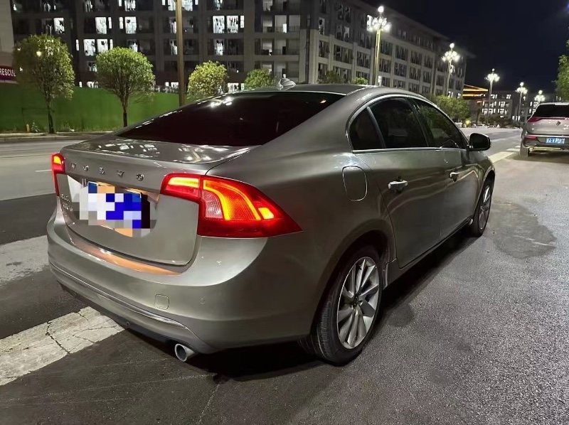 大同14年沃爾沃S60L6